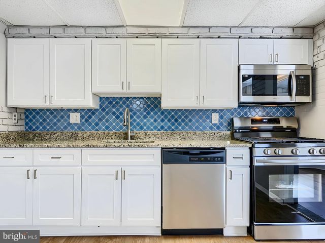 2014 LARKHALL RD, Dundalk, MD 21222