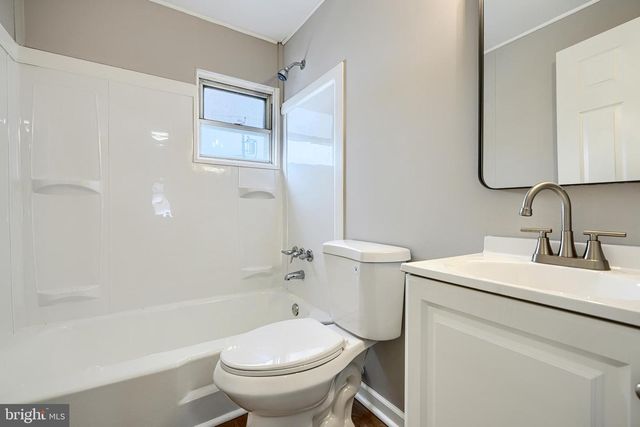 2014 LARKHALL RD, Dundalk, MD 21222