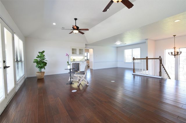 179 April Waters Drive N, Conroe, TX 77356