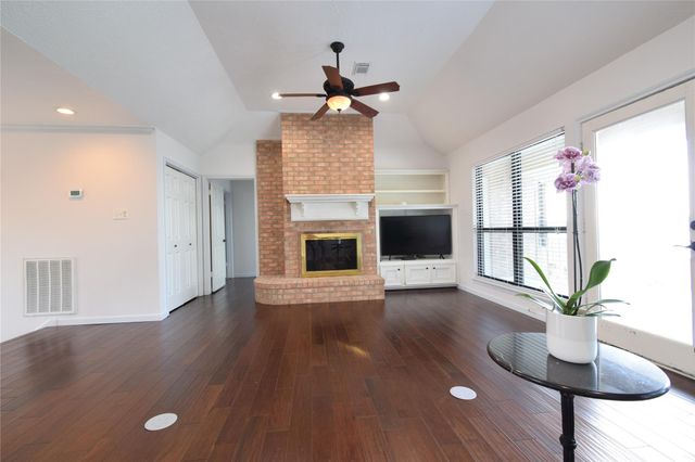 179 April Waters Drive N, Conroe, TX 77356