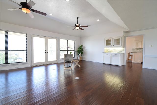179 April Waters Drive N, Conroe, TX 77356