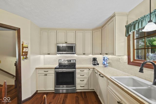 4750 Whirlaway Drive, Indianapolis, IN 46237