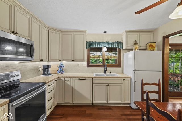 4750 Whirlaway Drive, Indianapolis, IN 46237