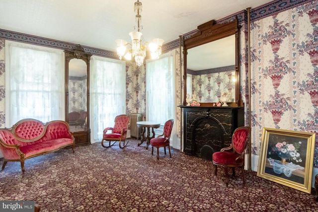 11 E FRONT ST, Jim Thorpe, PA 18229