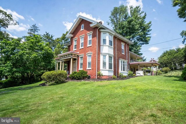 11 E FRONT ST, Jim Thorpe, PA 18229