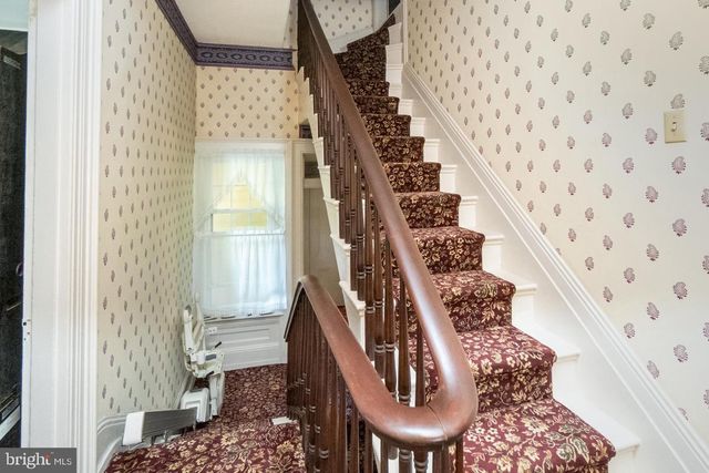 11 E FRONT ST, Jim Thorpe, PA 18229