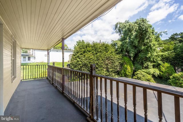 11 E FRONT ST, Jim Thorpe, PA 18229