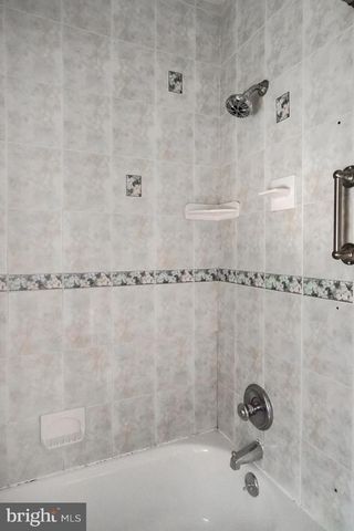 11 E FRONT ST, Jim Thorpe, PA 18229