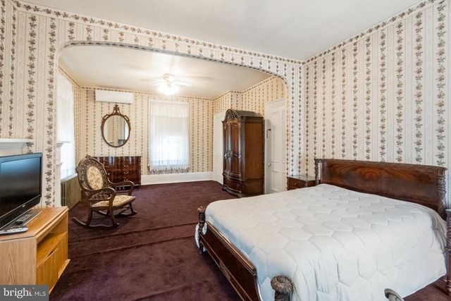 11 E FRONT ST, Jim Thorpe, PA 18229