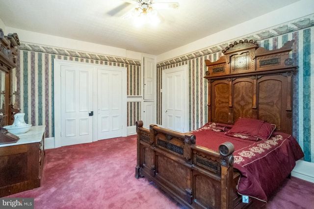 11 E FRONT ST, Jim Thorpe, PA 18229