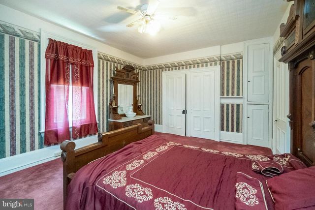 11 E FRONT ST, Jim Thorpe, PA 18229