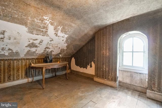 11 E FRONT ST, Jim Thorpe, PA 18229