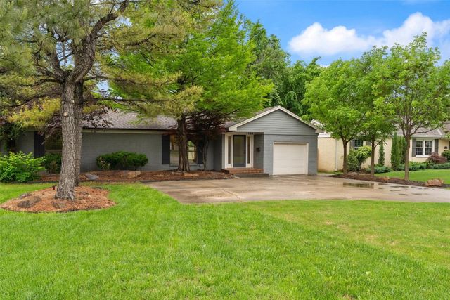 1108 Glenwood Avenue, Nichols Hills, OK 73116