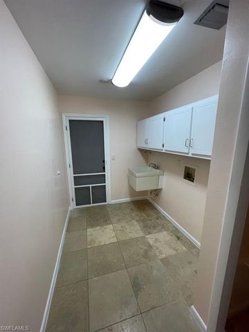 2205 SW 2nd TER, Cape Coral, FL 33991