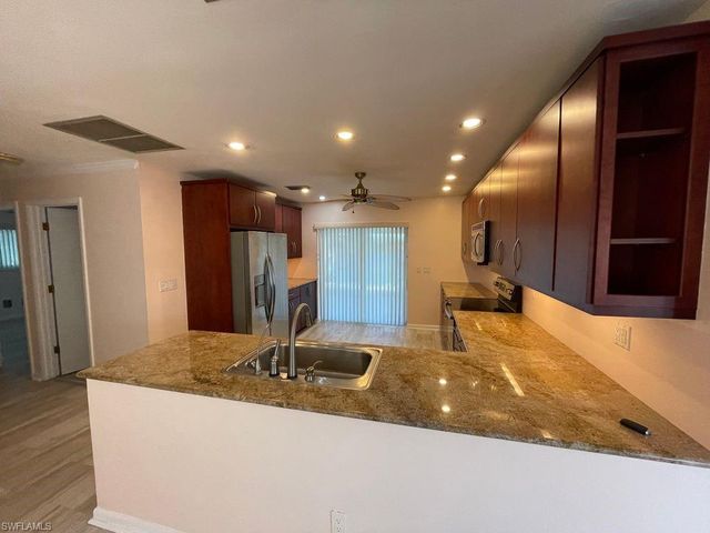 2205 SW 2nd TER, Cape Coral, FL 33991