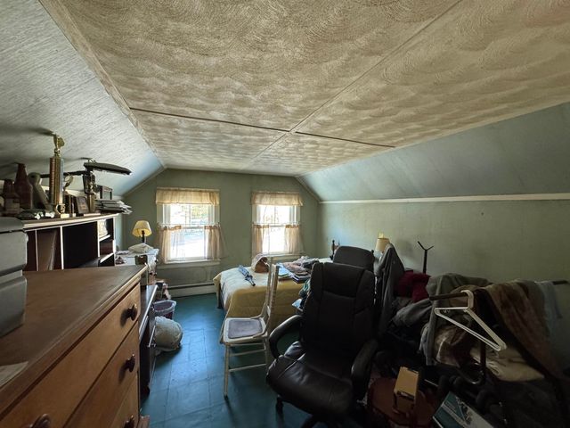 9 Old Colony Road, Dover, NH 03820