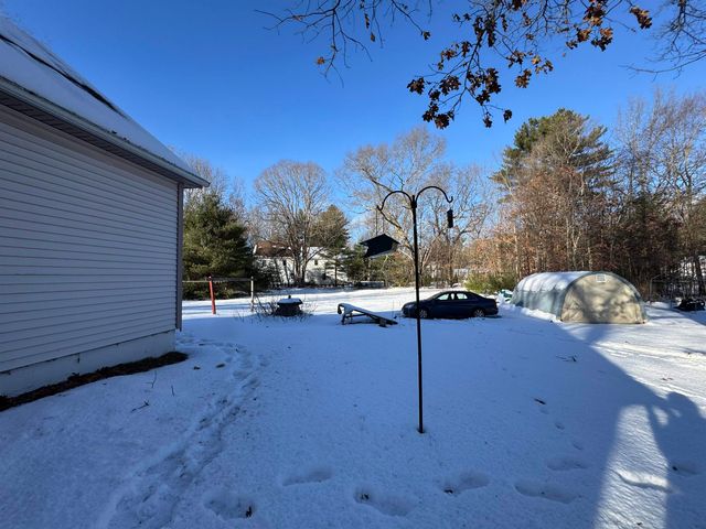 9 Old Colony Road, Dover, NH 03820