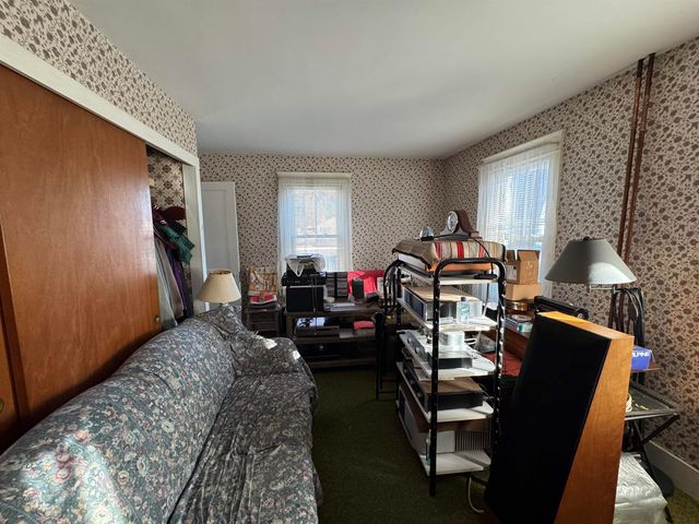 9 Old Colony Road, Dover, NH 03820