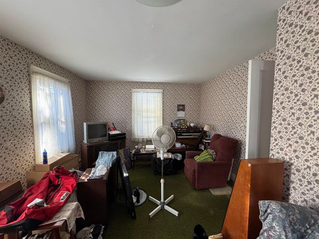 9 Old Colony Road, Dover, NH 03820