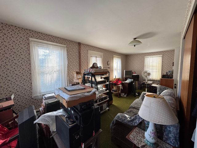 9 Old Colony Road, Dover, NH 03820