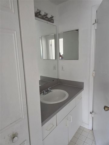 5566 METROWEST BOULEVARD 2-205, Orlando, FL 32811