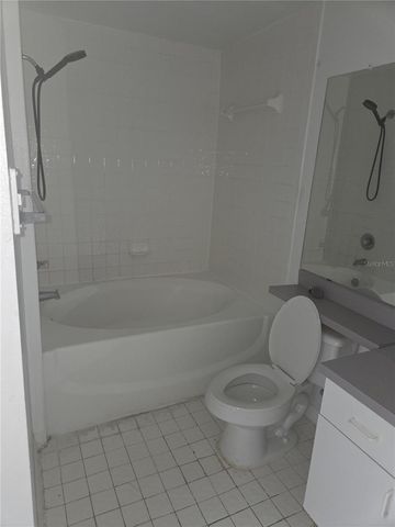 5566 METROWEST BOULEVARD 2-205, Orlando, FL 32811