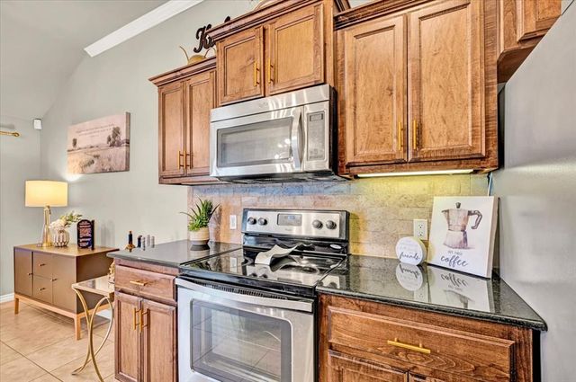 11300 NW 100th Street, Yukon, OK 73099
