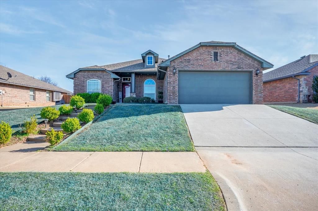 11300 NW 100th Street, Yukon, OK 73099