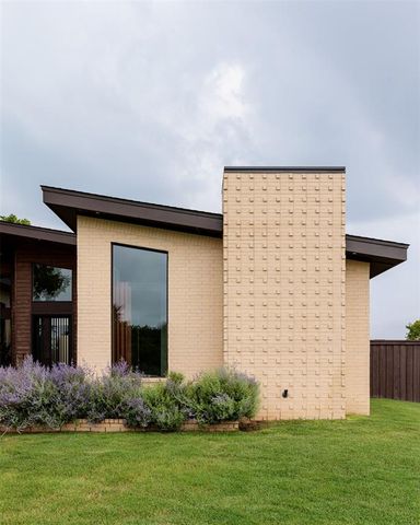 559 SW Pedras Circle, Newcastle, OK 73065