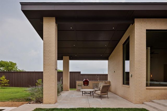 559 SW Pedras Circle, Newcastle, OK 73065