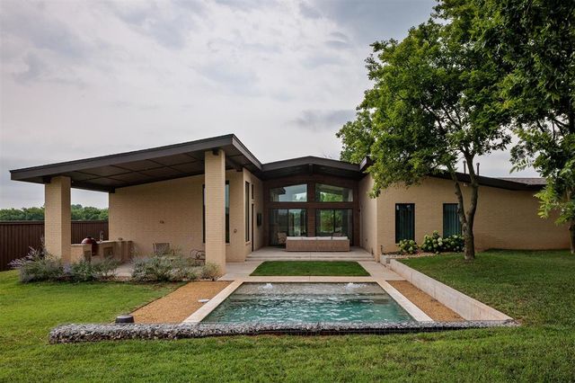 559 SW Pedras Circle, Newcastle, OK 73065