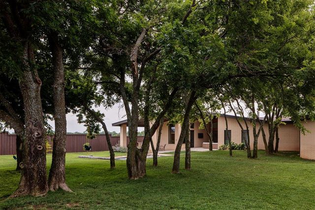 559 SW Pedras Circle, Newcastle, OK 73065