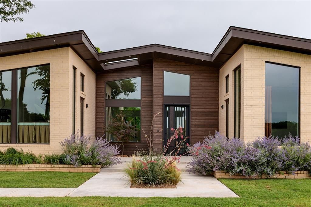 559 SW Pedras Circle, Newcastle, OK 73065