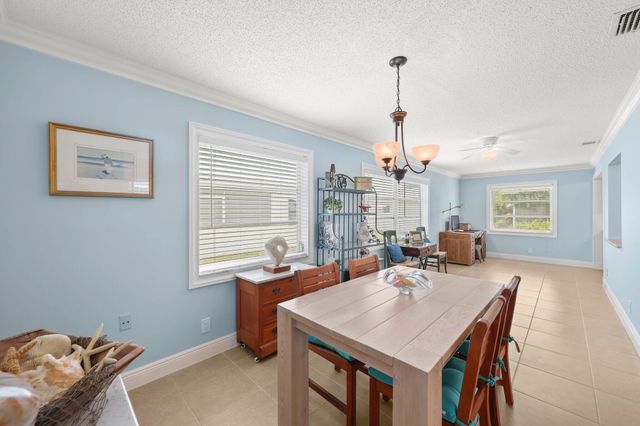 2114 SW 13th Place, Boynton Beach, FL 33426