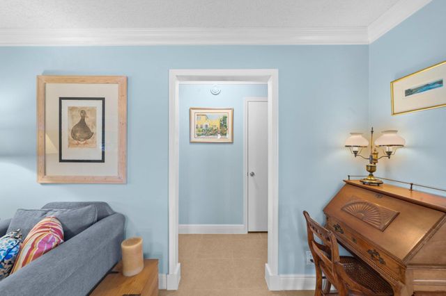 2114 SW 13th Place, Boynton Beach, FL 33426