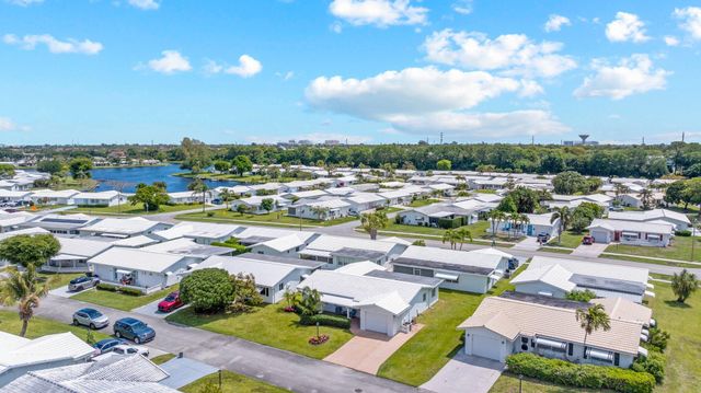 2114 SW 13th Place, Boynton Beach, FL 33426