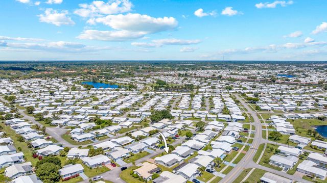 2114 SW 13th Place, Boynton Beach, FL 33426