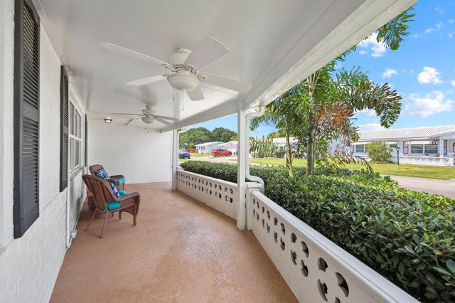 2114 SW 13th Place, Boynton Beach, FL 33426