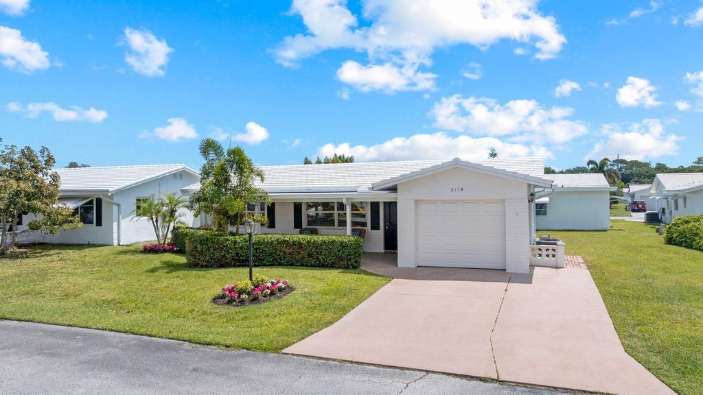 2114 SW 13th Place, Boynton Beach, FL 33426