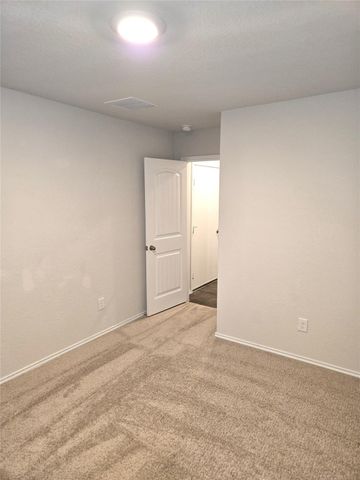 716 Monarch DR, Seguin, TX 78155