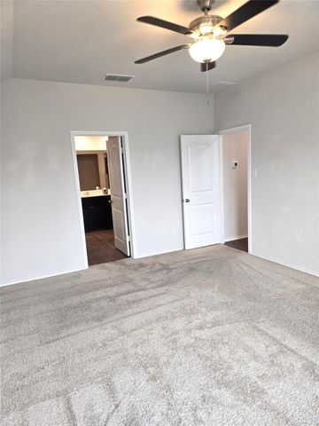 716 Monarch DR, Seguin, TX 78155