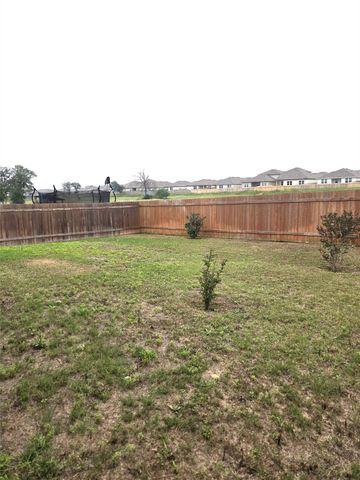 716 Monarch DR, Seguin, TX 78155