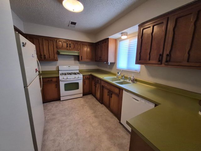 3601 33rd Circle SE, Rio Rancho, NM 87124