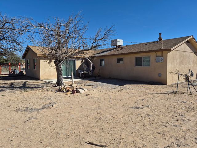 3601 33rd Circle SE, Rio Rancho, NM 87124