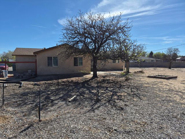 3601 33rd Circle SE, Rio Rancho, NM 87124