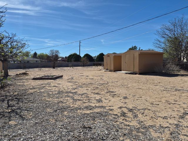 3601 33rd Circle SE, Rio Rancho, NM 87124