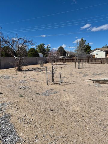 3601 33rd Circle SE, Rio Rancho, NM 87124