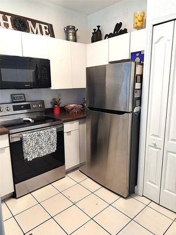 2755 SE 16th Avenue 100, Homestead, FL 33035
