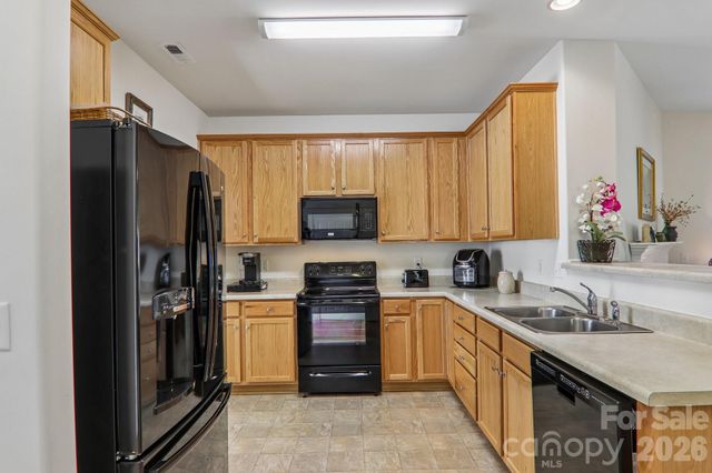73 Foxtail Court, Hendersonville, NC 28792