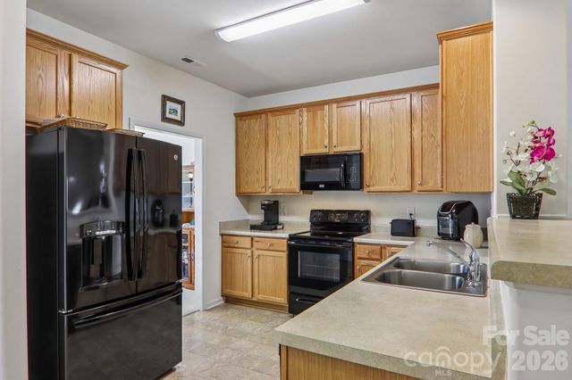 73 Foxtail Court, Hendersonville, NC 28792